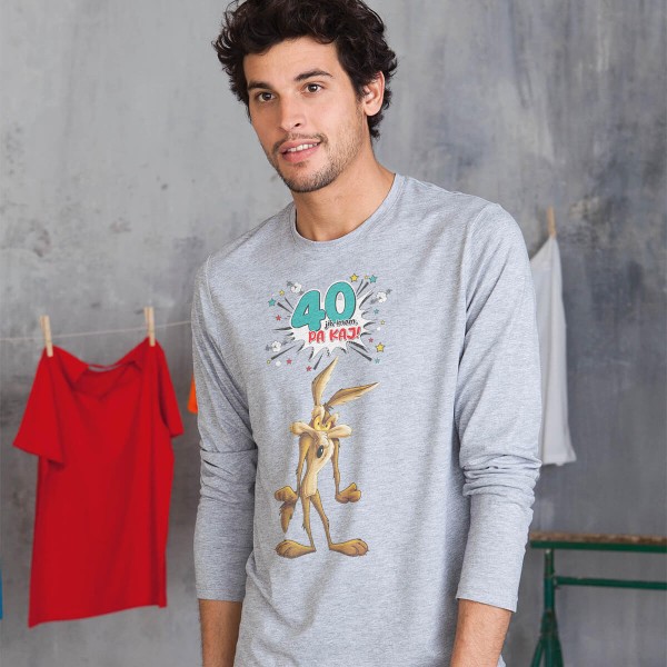 Hombre con camiseta estampada de manga larga, ejemplo de regalo Camisetas estampadas Navidad con diseño llamativo